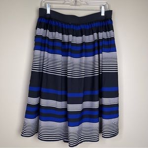 Jaclyn Smith Collection White, Black and Blue Stripes Elastic Waist Band Size L